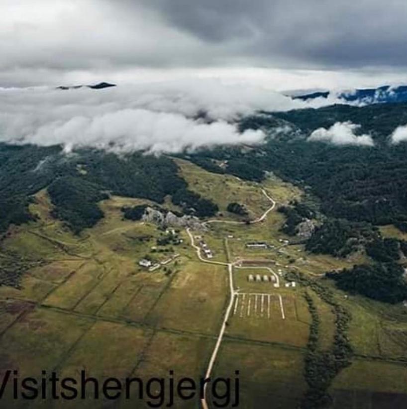 Hotel Camping Shengjergj Tirana Exteriér fotografie